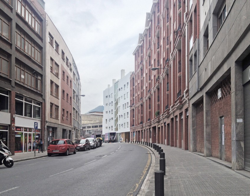 El edificio de viviendas en régimen de cooperativa en Ametzola, Bilbao, Glas Eraikuntza ya cobra vida.